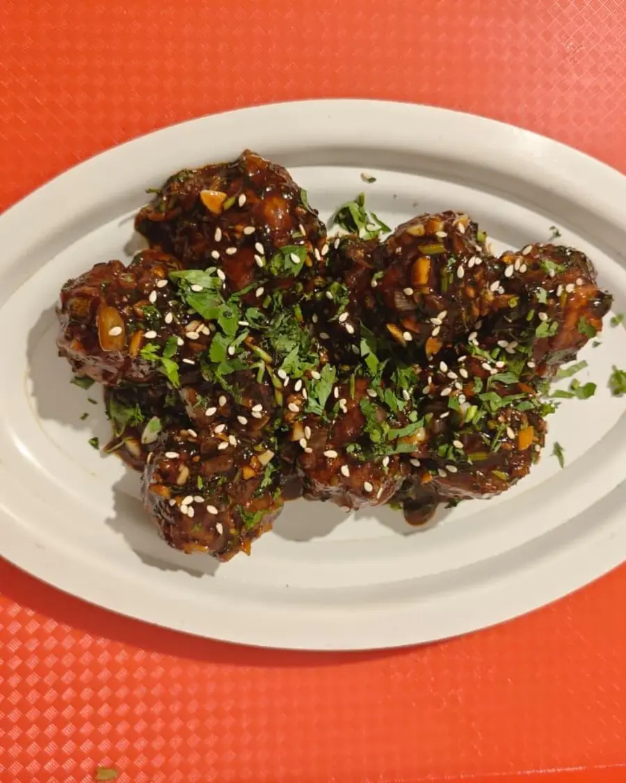 Crispy Gobi 65 with green chillies and mint chutney
